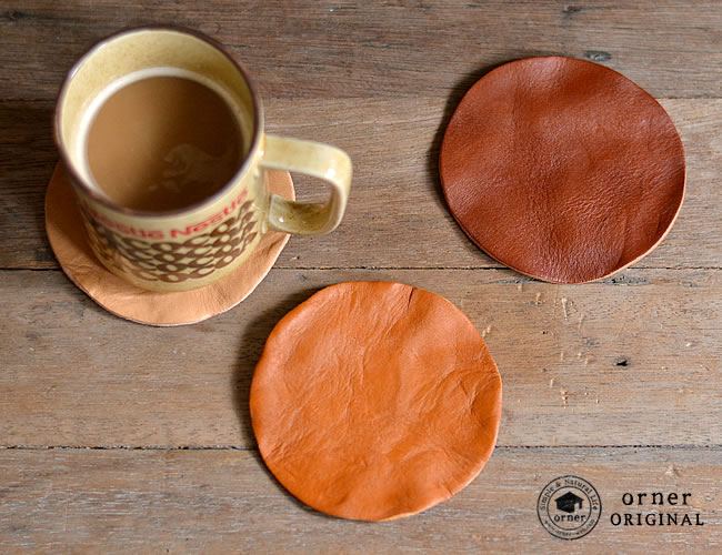 革のコースター ヌメ革 - 食器